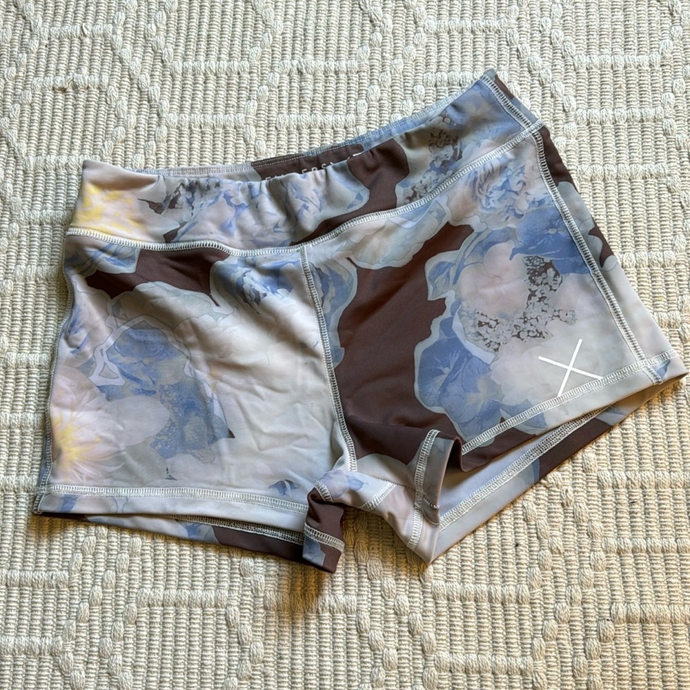 Finders X Keepers Athletic Yoga Shorts/Spandex Size S